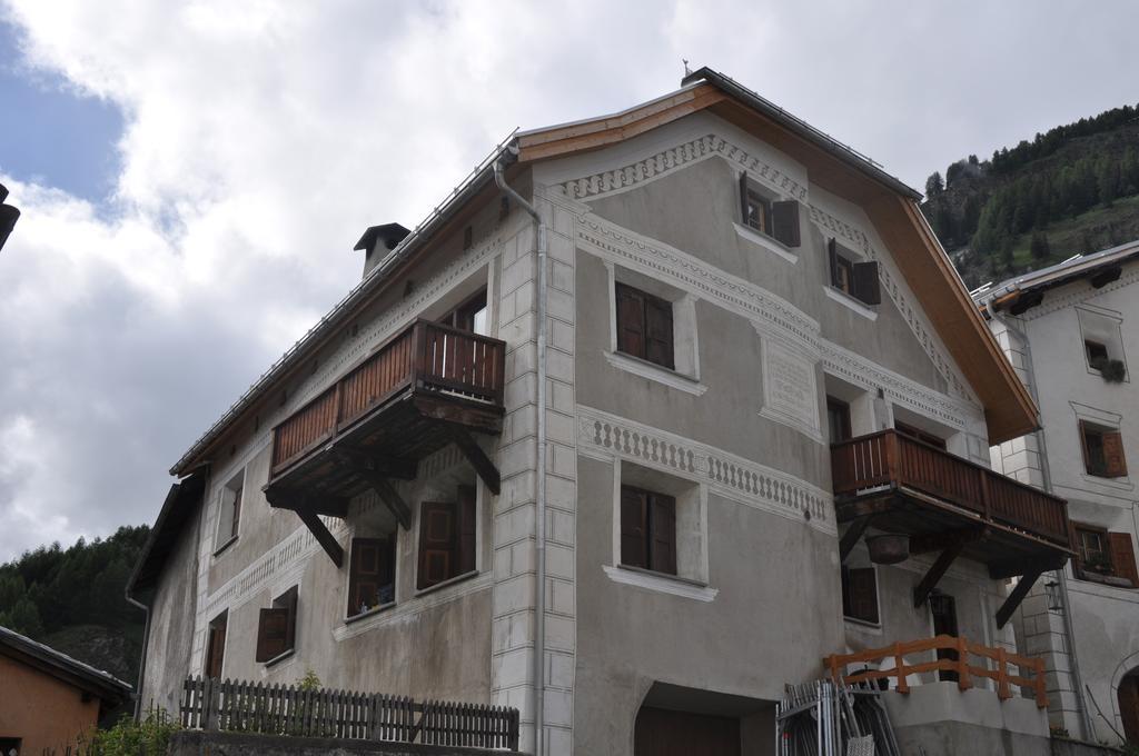 Attika Wohnung 7546 Ardez Szoba fotó