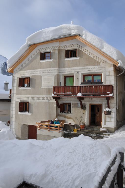 Attika Wohnung 7546 Ardez Szoba fotó