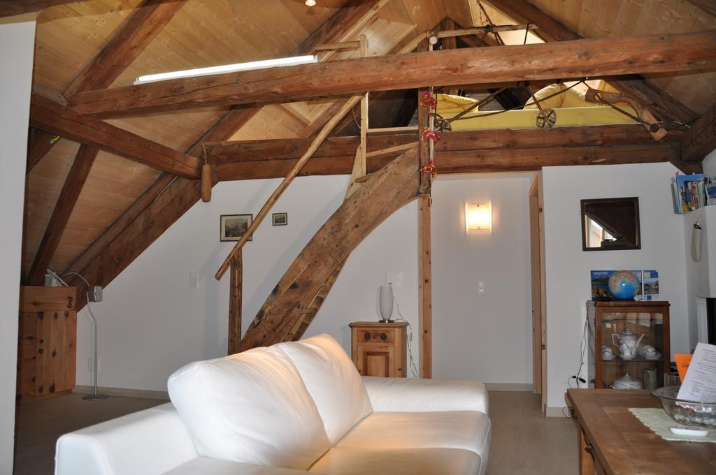 Attika Wohnung 7546 Ardez Szoba fotó
