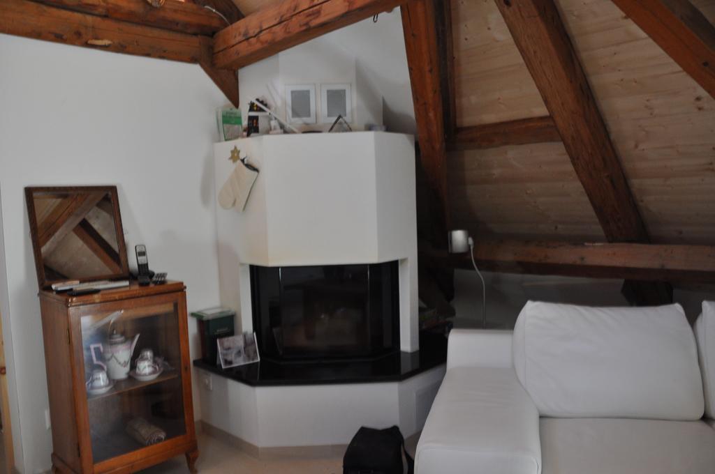 Attika Wohnung 7546 Ardez Szoba fotó