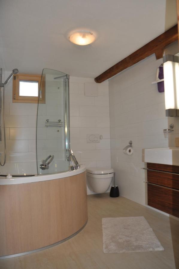Attika Wohnung 7546 Ardez Szoba fotó